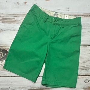 Kelly Green khaki shorts, 7 Kids NWT, Childrens place.